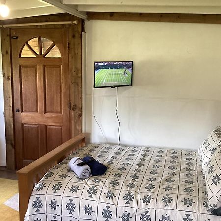 Vigo Retreat Cabin 3 Sevenoaks Bagian luar foto