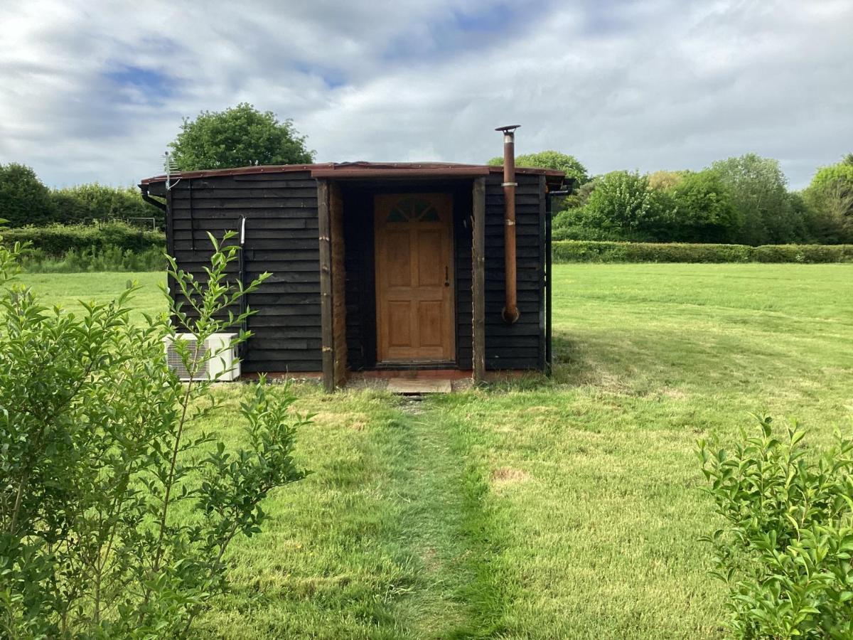 Vigo Retreat Cabin 3 Sevenoaks Bagian luar foto